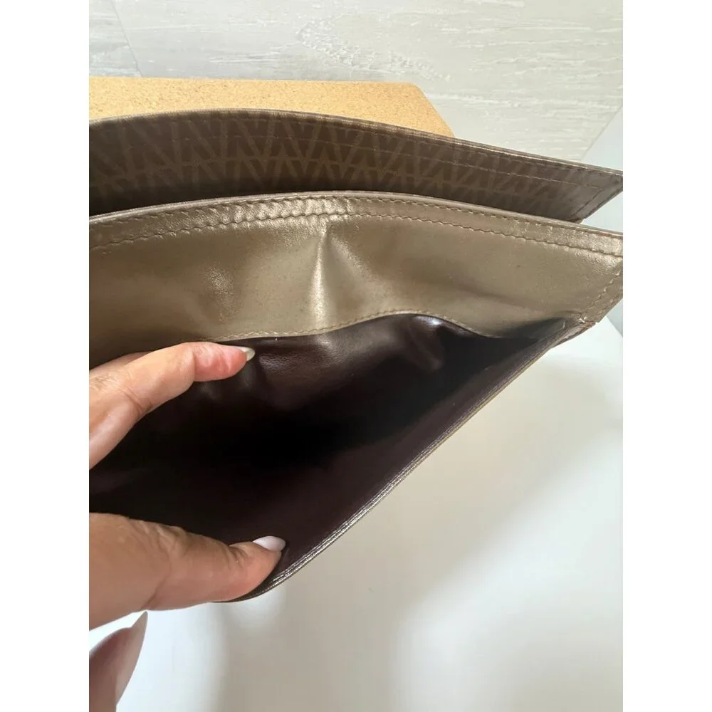 Authentic Valentino Monogram Clutch Bag Brown & Gold Faux Leather Zip Closure 11